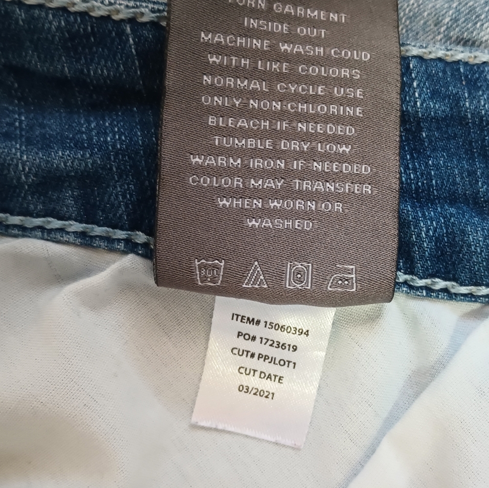 Torrid Women's Mid Rise Short - Picture 8 of 11
